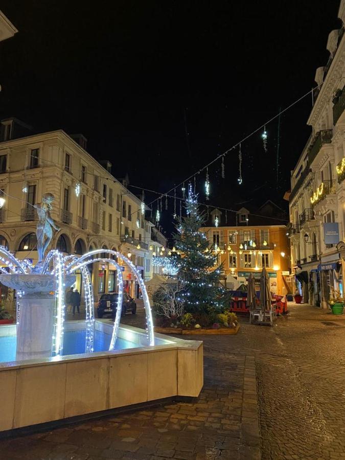 エクスレバン Cote Ouest Aix Les Bainsアパートホテル エクステリア 写真